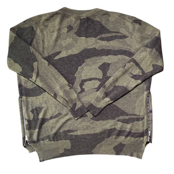 Vici Editor in Chief Lightweight Camo Side Zip Hem Luxury Pullover Sweater Small - Picture 5 of 7